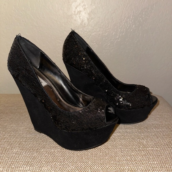 Sequin Wedges - Picture 6 of 8